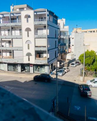 Triggiano-150 mq- Doppia esposizione- 3 balconi