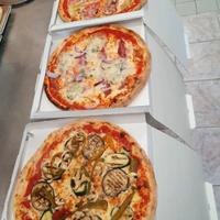 coppia:pizzaiolo o aiutante -bar-sala