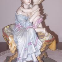 Capodimonte  Madre con figlio