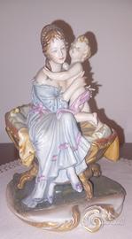 Capodimonte  Madre con figlio