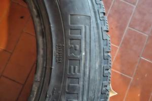 N°4 gomme invernali 235/60 R18