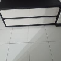 MOBILETTO CON RUOTE E CASSETTI