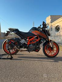 KTM Duke 125 2022 - akrapovic