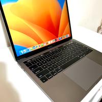 Macbook Pro 13 2017 8gb ram 500gb ssd Touchbar
