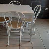 Tavolo legno con sedie 