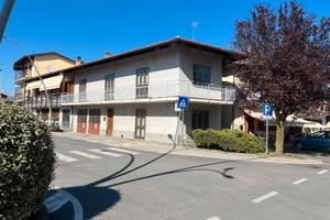 Terratetto libero su tre lati