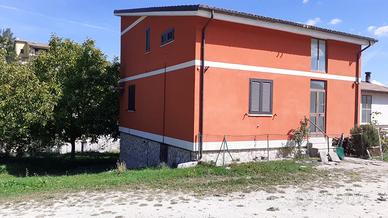 Villa independents con giardino privato