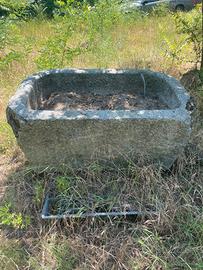 Vascone in pietra