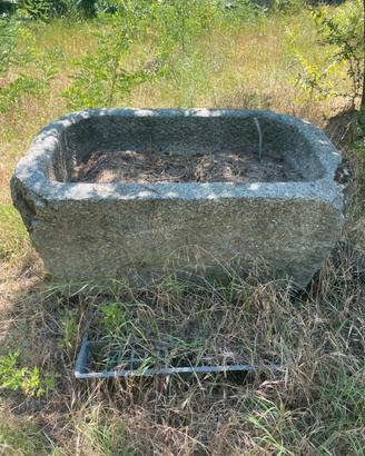 Vascone in pietra