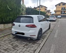 Volkswagen Golf 1.5 TGI R Line