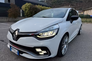 Renault Clio TCe 220CV EDC Energy R.S. Trophy