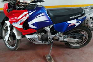 Africa twin 750