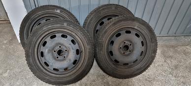 Cerchi in ferro 15"+gomme invernali 185/55 R15 82T