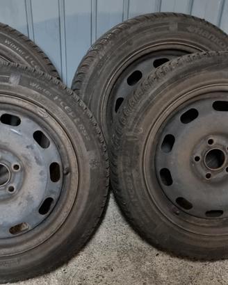 Cerchi in ferro 15"+gomme invernali 185/55 R15 82T