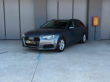 Audi A4 Avant 35 2.0 tdi Business 150cv s-tronic m