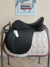 Sella NUOVA completo salto 17.5"