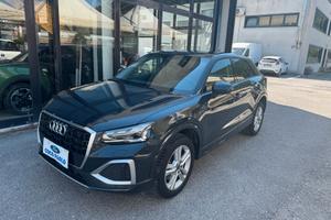 Audi Q2 40 TFSI quattro S tronic Business Advanced