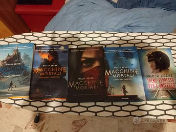 5 Libri  (4 macchine mortali +1 di reeve)