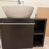 Mobile bagno con lavandino