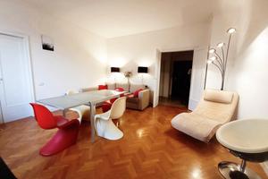 Centro storico, ampia camera uso singola