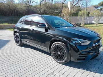 GLA 200 Au D"AMG LINE"Premium+Pack - KM0 ...NUOVA