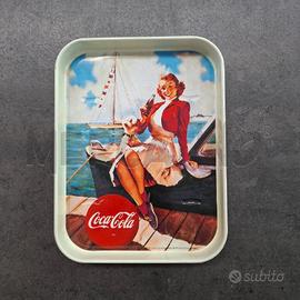 VASSOIO COCACOLA DONNA CON CANE