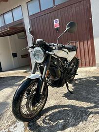 Husqvarna Vitpilen 401