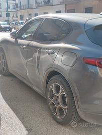 Stelvio 2.2 CV 190 Q4  ( magg/22)