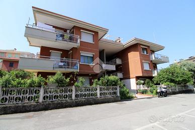 4 LOCALI A CHIAVARI
