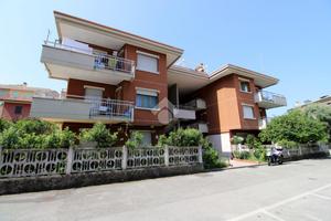 4 LOCALI A CHIAVARI