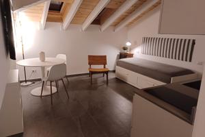 Monolocale mansardato zona Bocconi-Navigli