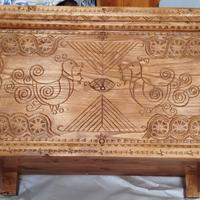 Cassapanca sarda artigianale