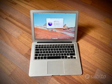 Apple MacBook Air 13" i5 8GB RAM 128GB SSD