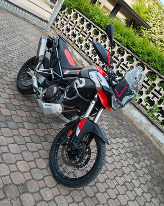 Aprilia Tuareg 660 full