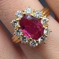 ANELLO ORO RUBINO E DIAMANTI