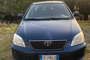 auto usata Toyota Corolla 1.4 benzina