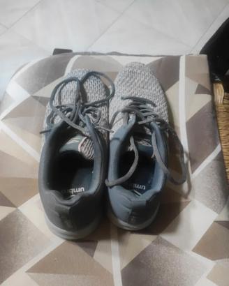 scarpe grigie Umbro unisex 