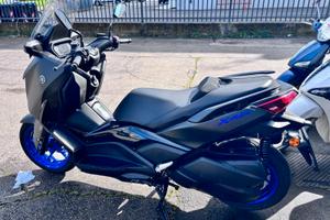 Yamaha x-max 300
