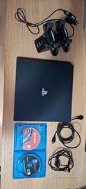 PS4 PRO 1 TERA +2 CONTROLLER + CARICATORE +2GIOCHI