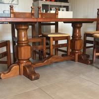 Tavolo con 6 sedie in legno massello