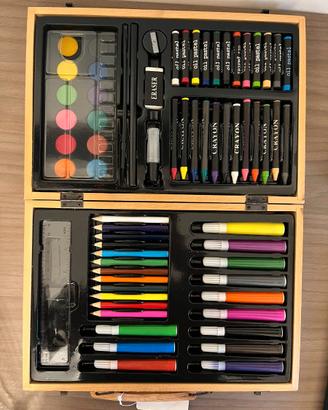 Set di colori per bambini in elegante cofanetto di