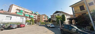 Stanza SINGOLA in QUADRILOCALE con TERRAZZO