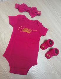 Set neonata Nike