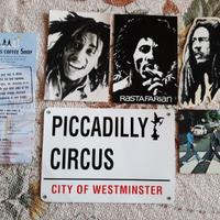 Cartoline Beatles e Bob Marley comprate a Londra