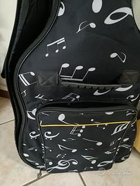 Chitarra classica con custodia