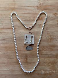 Parure collana di perle e orecchini