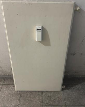 Termosifone in ferro di colore bianco