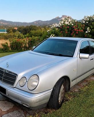 Mercedes-Benz E200 Elegance 2.0 Benzina – 1998 –
