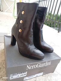 Scarpa Mezzo Stivaletto Nero Giardini