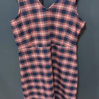 Vestito scamiciato con scollo a V